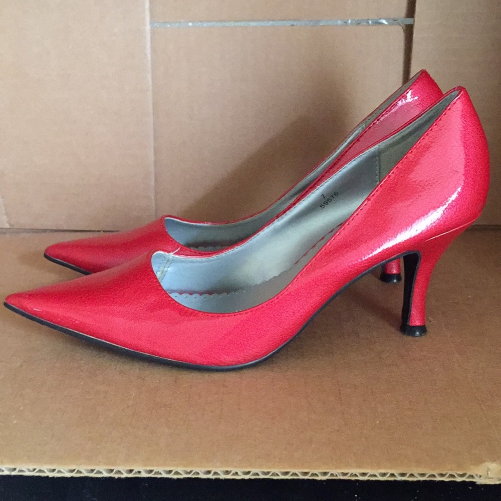 Maurice’s red heels